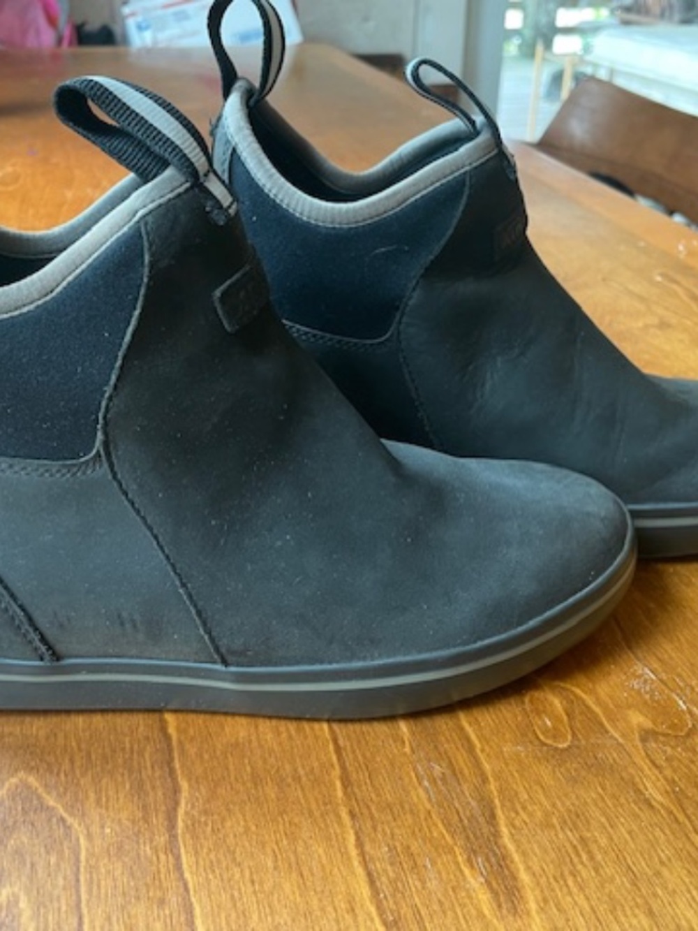 Women's XTRATUF  leather ankle boots